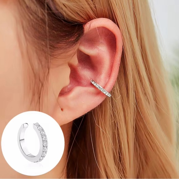 Zara Jewelry - Silver Crystal Studded Earrings